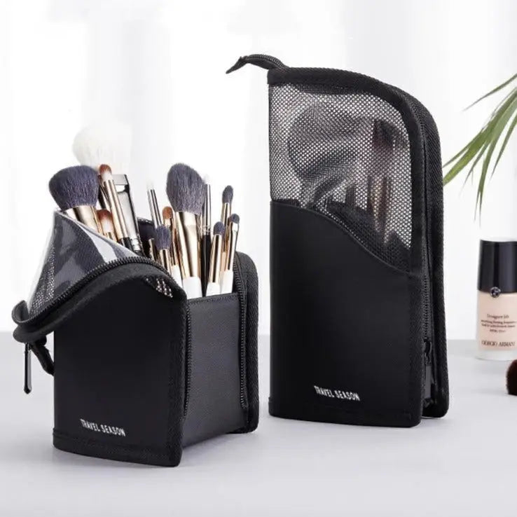 Trousse De Maquillage Et De Toilette Voyage Paisible