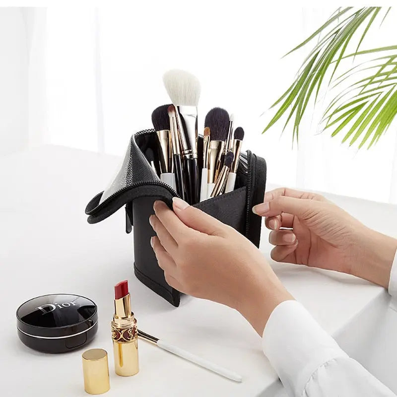 Trousse De Maquillage Et De Toilette Voyage Paisible