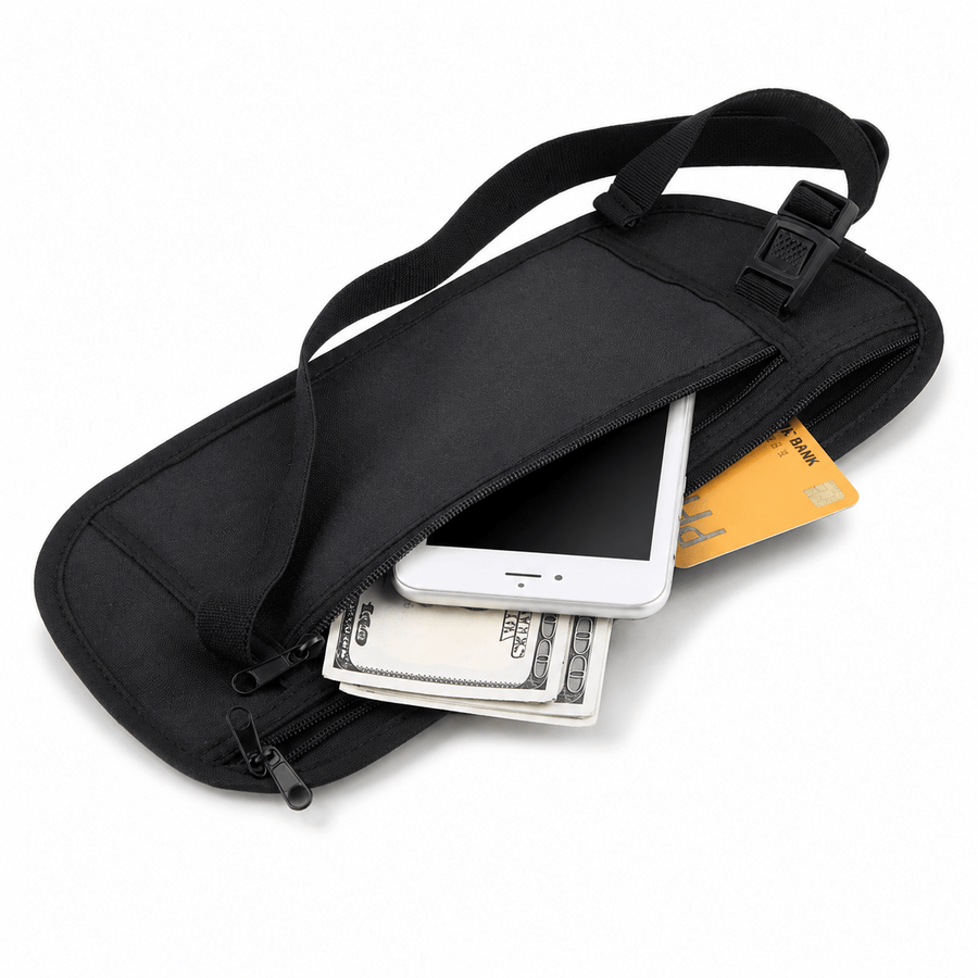 Pochette invisible de voyage noir mise en scène
