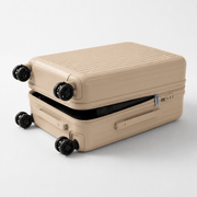 Valise Soute Extensible 24-28 Pouces ouverte