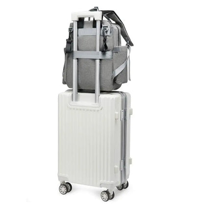Grand Sac à Dos Broxford, pratique et stylé pour changer bébé en voyage, avec plusieurs compartiments.